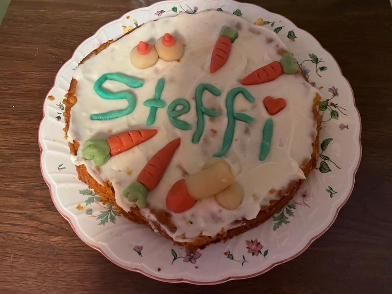 Carrot cake that says Steffi